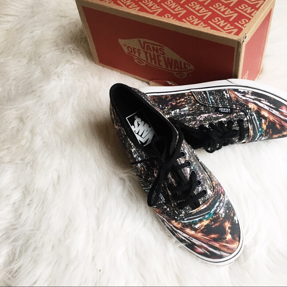 Vans classic lo pro city lights authentic 💯